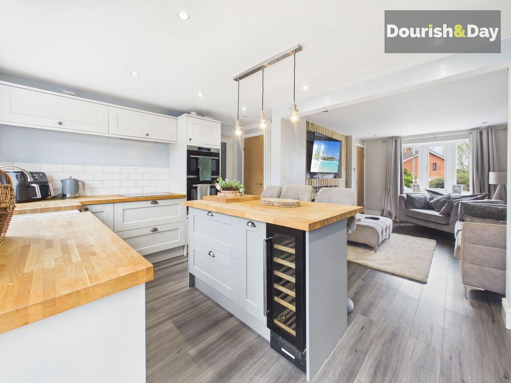 Additional image 7 of 3 bed detached house for saleCarisbrooke Drive, Stafford ST17