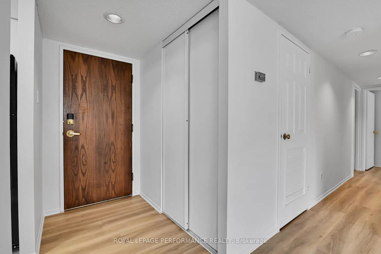 Additional image 2 of 470 Laurier Avenue 1701