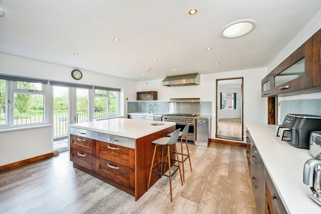 Additional image 4 of 5 bed bungalow for saleWhitgreave Lane, Great Bridgeford, Stafford, Staffordshire ST18