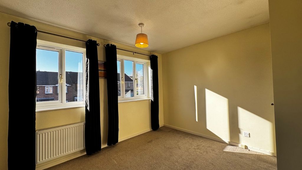 2 bed detached house for saleChestnut Close, Cannock, Staffordshire WS11 photo 5