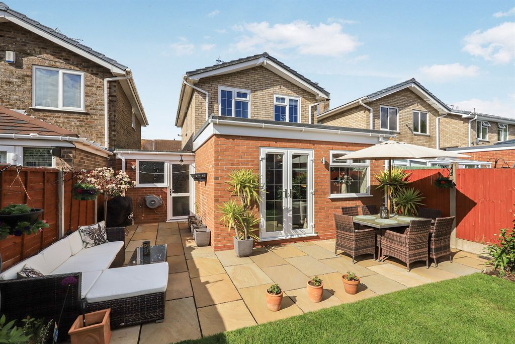 Additional image 2 of 3 bed link detached house for saleAshwells Grove, Pendeford, Wolverhampton WV9