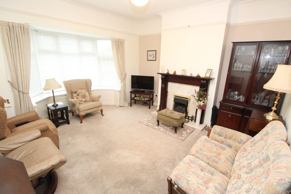 Additional image 5 of 3 bed detached bungalow for saleLittle Glen Road, Glen Parva, Leicester LE2