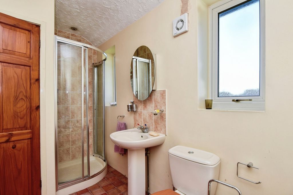 Additional image 15 of 3 bed semi-detached house for saleWestlands Avenue, Newcastle, Staffordshire ST5