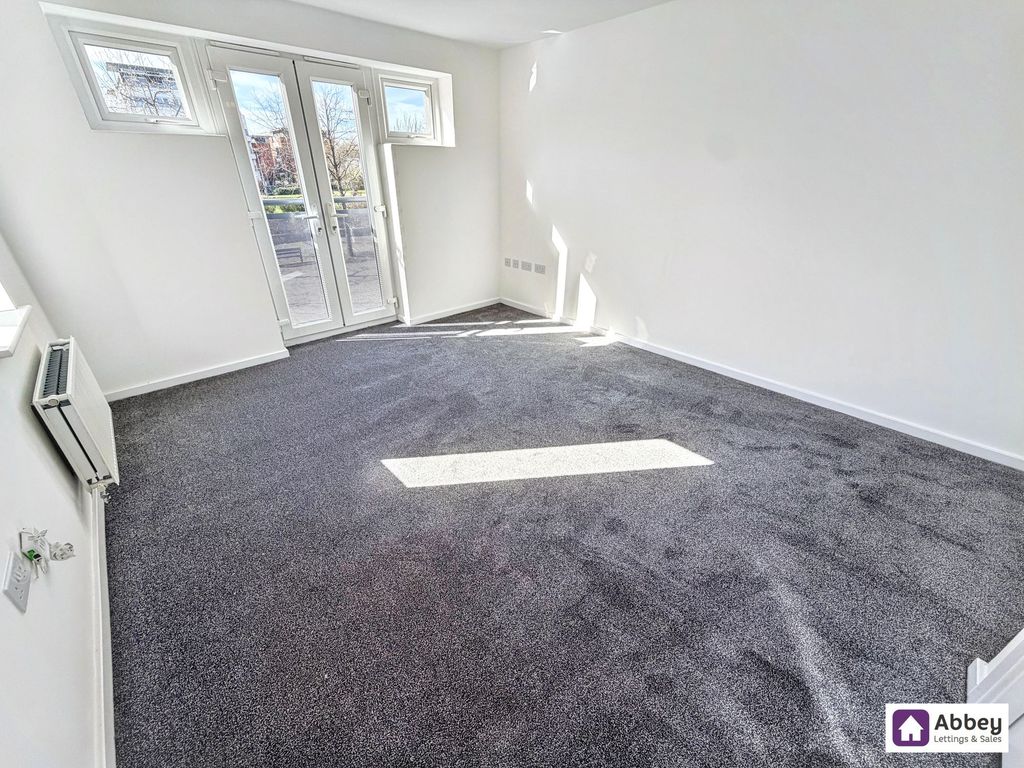 3 bed detached house for saleDarnall Road, Leicester LE2 photo 3