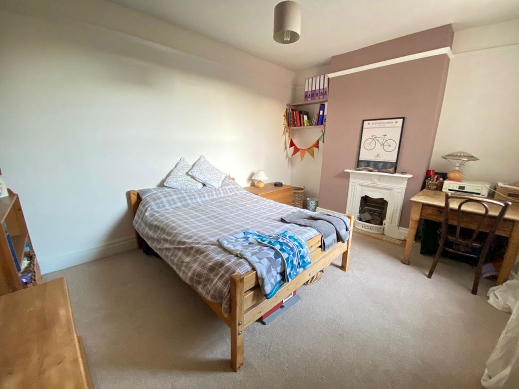 Additional image 20 of 4 bed terraced house for saleWestcotes Drive, Leicester LE3