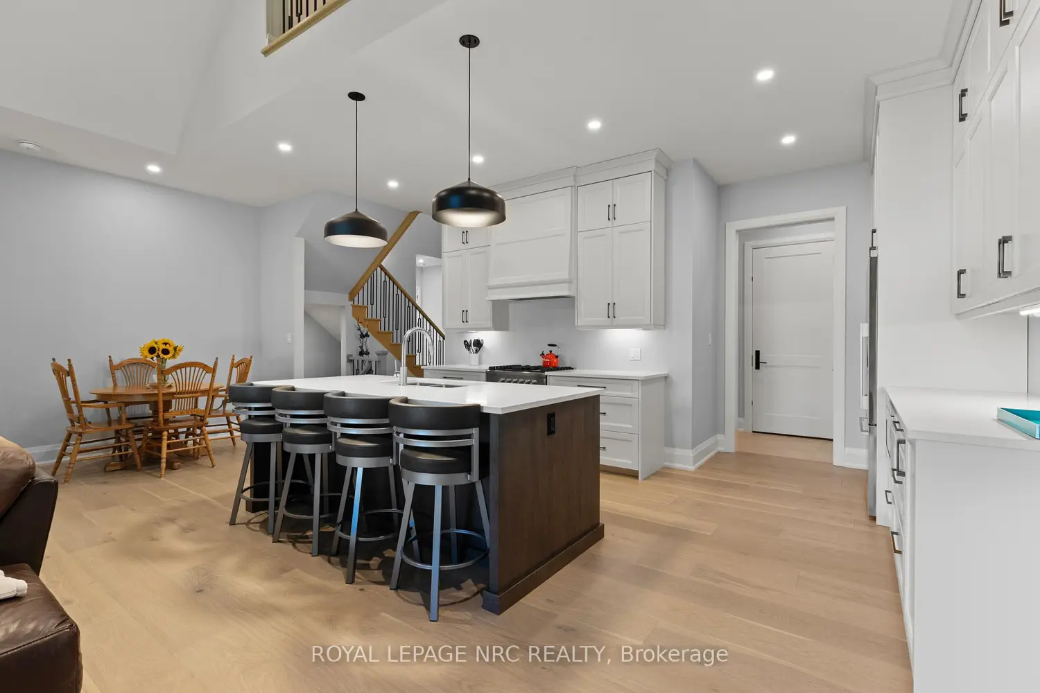190 Canboro Road 7 photo 2