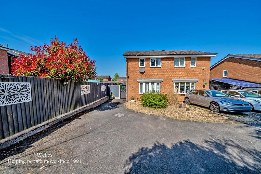 2 bed semi-detached house for saleElder Close, Heath Hayes, Cannock WS11
