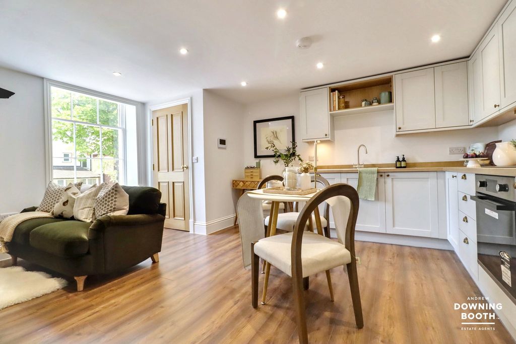 Additional image 8 of 2 bed flat for sale71-73 Upper St. John Street, Lichfield WS14