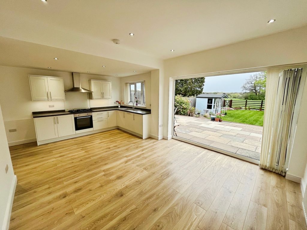 Additional image 5 of 3 bed detached house for saleMarydene Drive, Leicester, Leicestershire LE5
