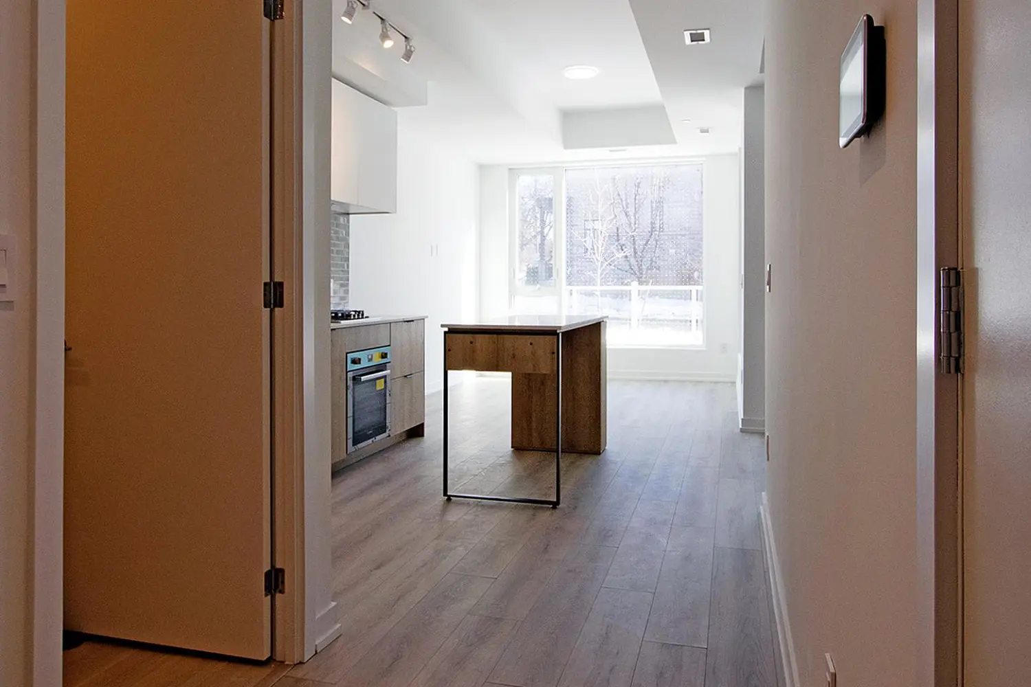 Additional image 4 of 722 Marlee Avenue 104