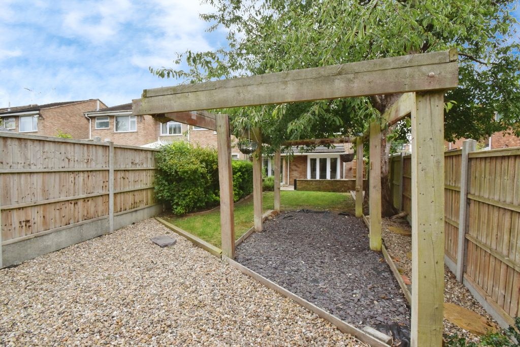 Additional image 17 of 4 bed semi-detached house for saleLamport Close, Wigston, Leicestershire LE18