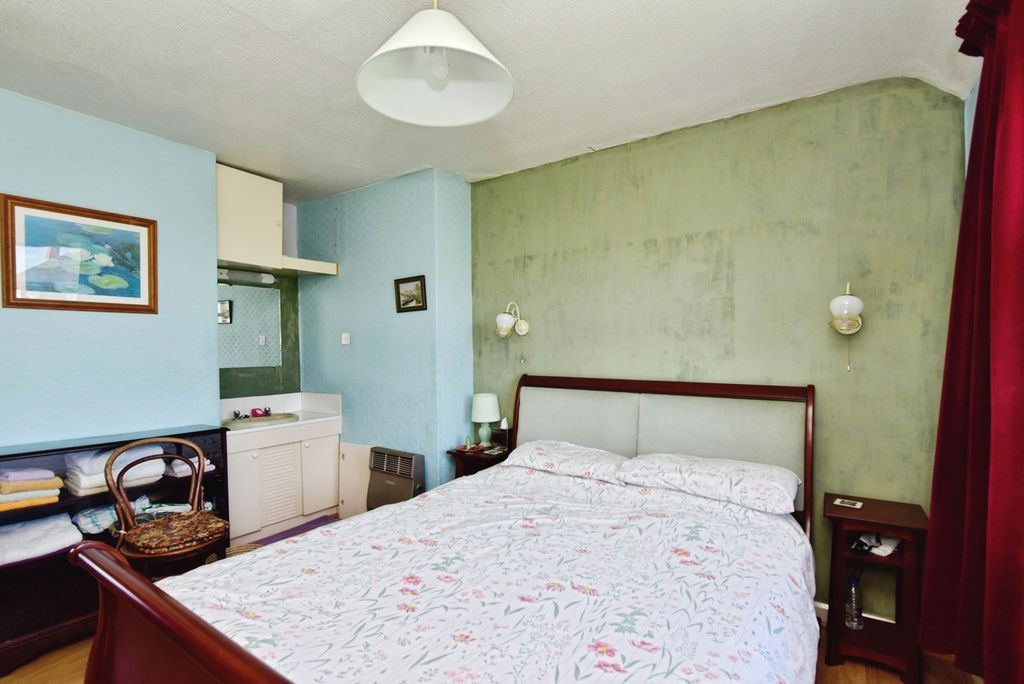 Additional image 11 of 3 bed semi-detached house for saleWestlands Avenue, Newcastle, Staffordshire ST5