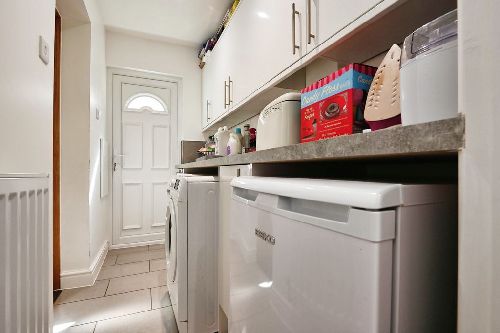 Additional image 9 of 3 bed detached house for saleWigford Road, Dosthill, Tamworth, Staffordshire B77