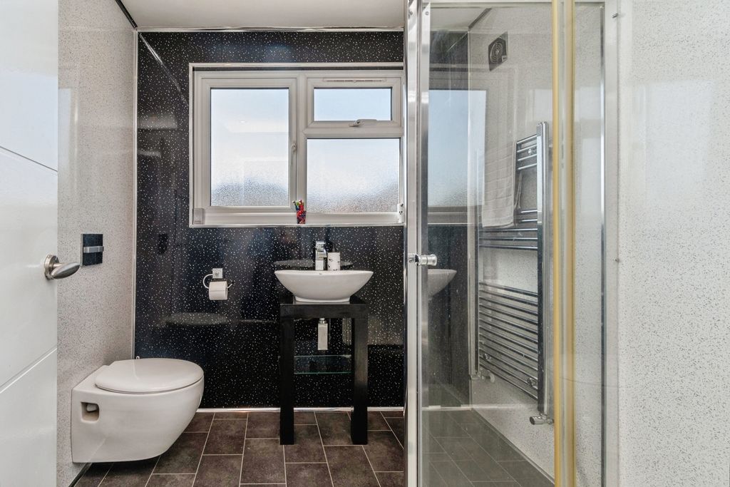 Additional image 19 of 3 bed bungalow for saleMount Close, Cheslyn Hay, Walsall WS6