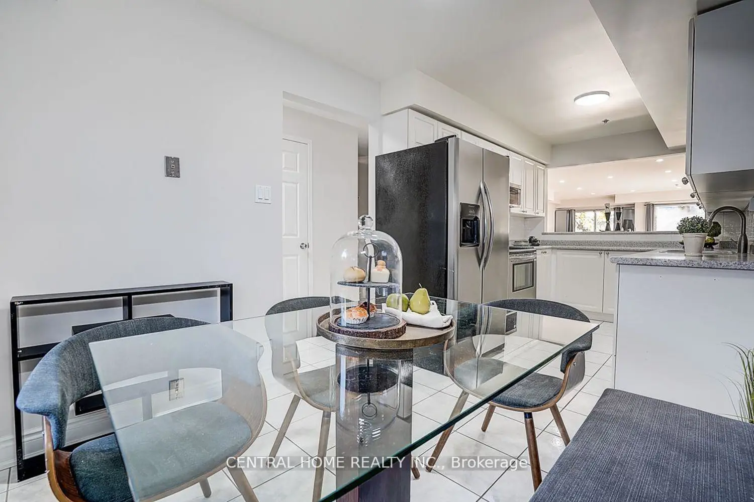 Additional image 10 of 988 Sheppard Avenue 11