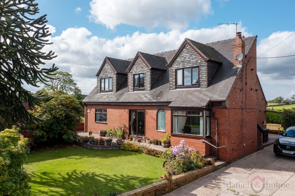 4 bed detached house for saleBarnfields Bungalow Barnfields Lane, Kingsley, Stoke-On-Trent ST10 photo 3