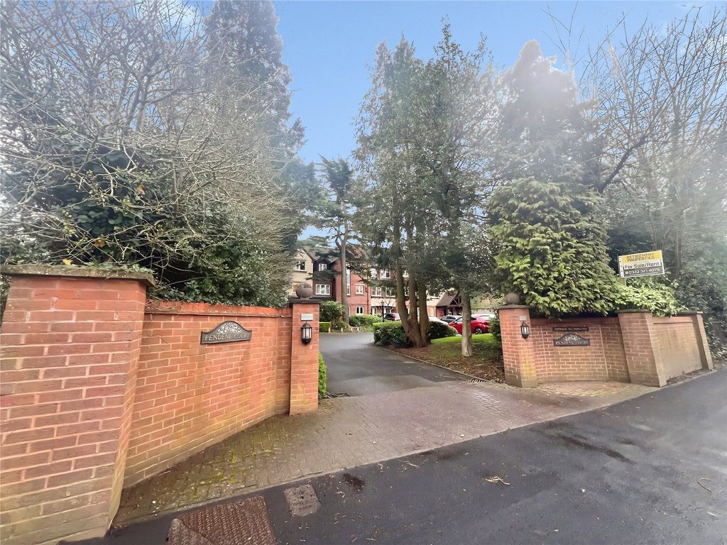 2 bed flat for salePenn Road, Wolverhampton, West Midlands WV4 photo 2