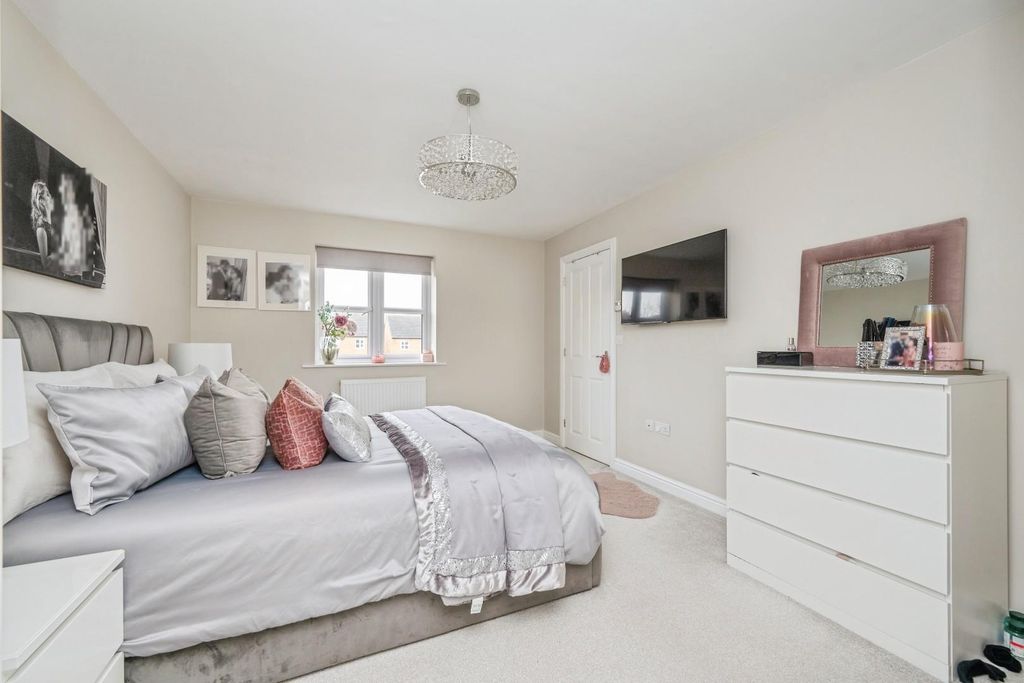 Additional image 18 of 4 bed detached house for saleCroft Close, Two Gates, Tamworth B77