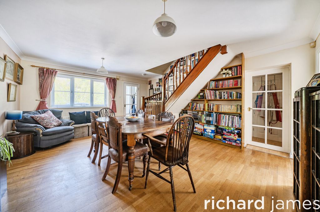 Additional image 2 of 5 bed detached house for saleRichards Close, Royal Wootton Bassett SN4