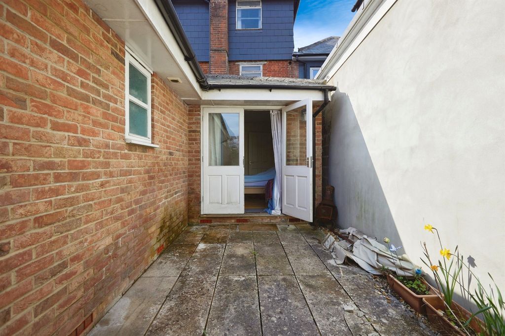 Additional image 11 of 1 bed flat for saleEndless Street, Salisbury SP1