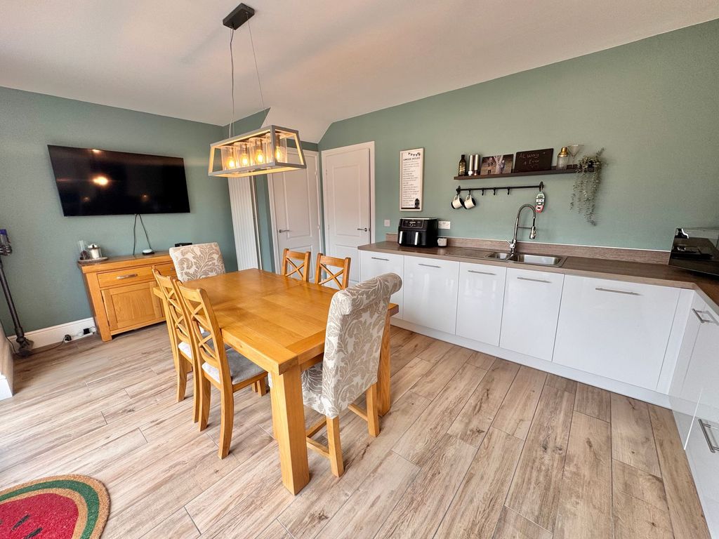 Additional image 8 of 3 bed semi-detached house for saleRoman Avenue, Nuneaton CV11