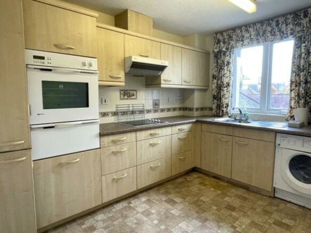Additional image 6 of 2 bed flat for saleFour Oaks Road, Four Oaks, Sutton Coldfield B74