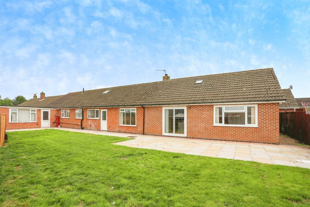 Additional image 8 of 5 bed detached bungalow for saleBallater Close, Leicester LE5