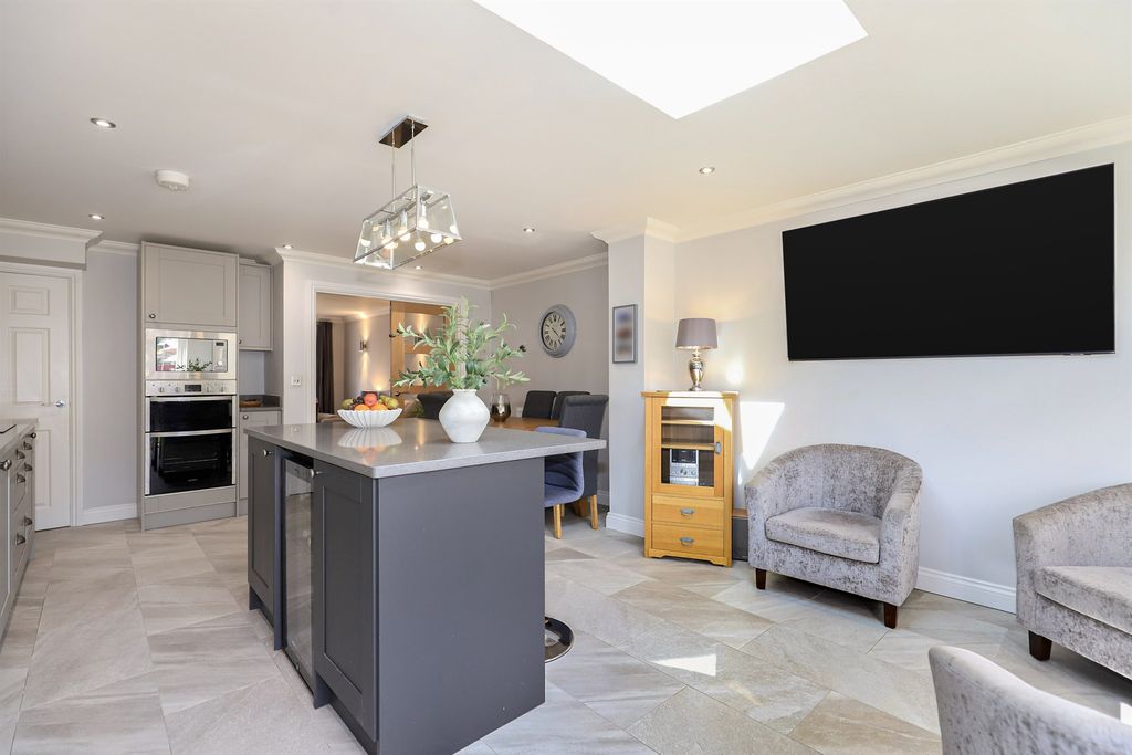 Additional image 4 of 3 bed link detached house for saleAshwells Grove, Pendeford, Wolverhampton WV9