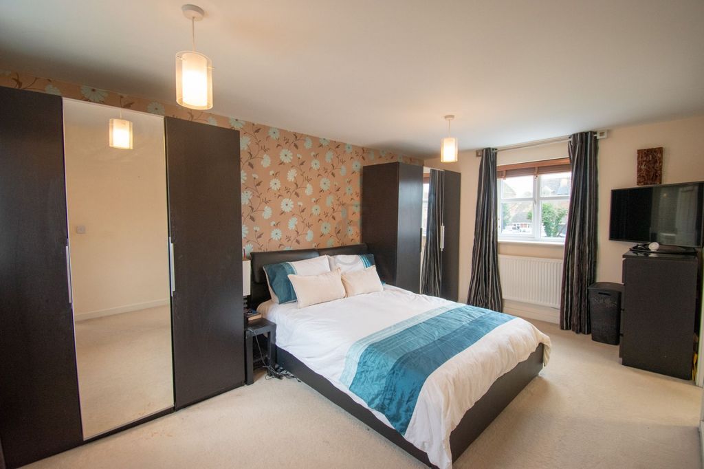 Additional image 4 of 4 bed detached house for saleSaxthorpe Road, Hamilton LE5