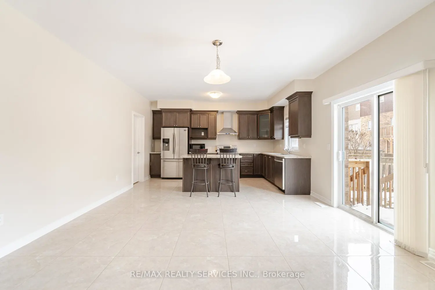 Additional image 10 of 37 Pace Avenue