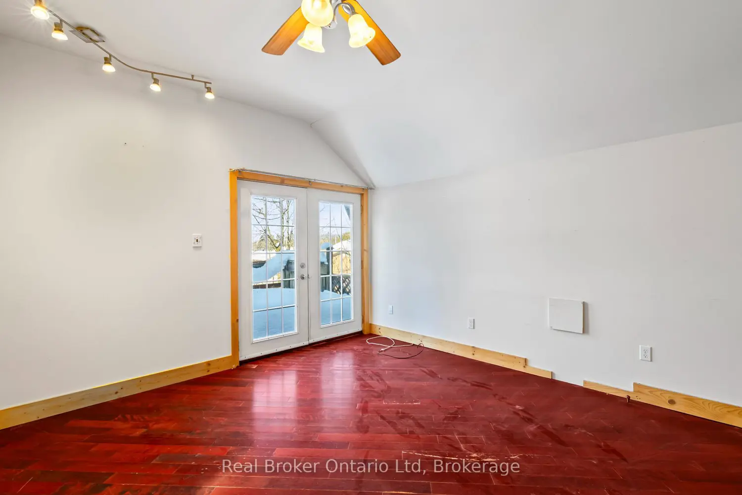 Additional image 9 of 104 Isla Street