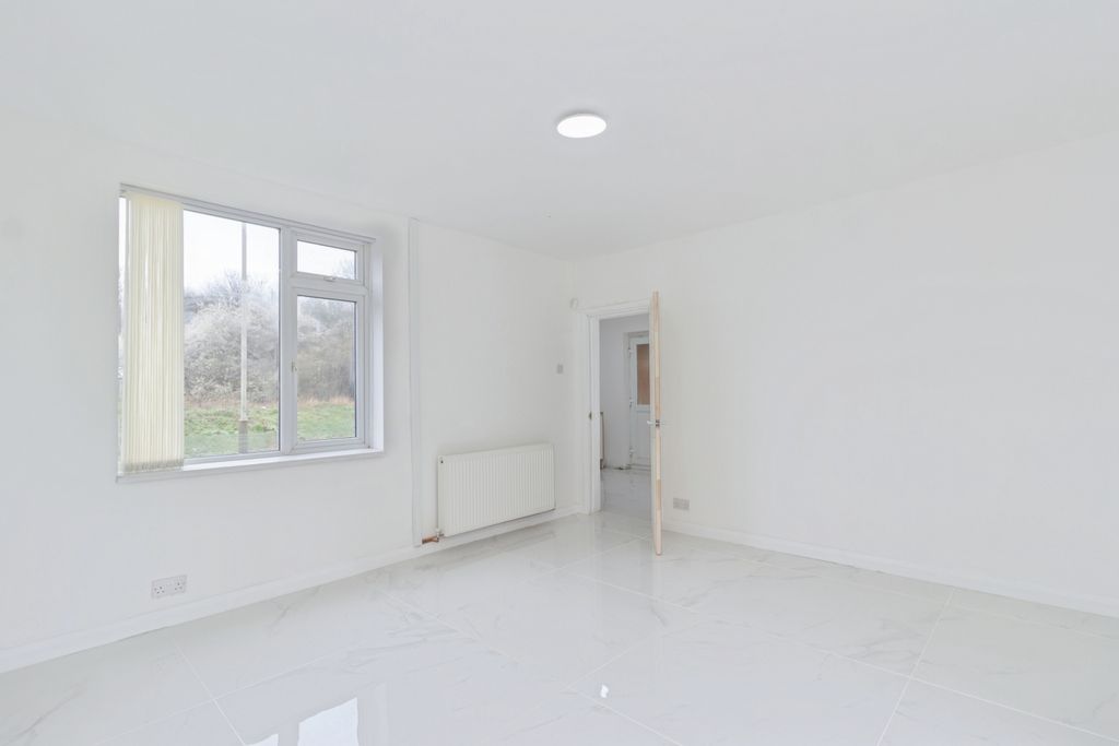 Additional image 7 of 3 bed semi-detached house for saleHockley Farm Road, Leicester LE3