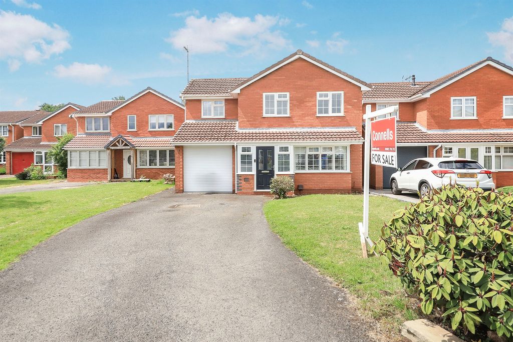 Additional image 17 of 4 bed detached house for salePrimrose Gardens, Featherstone, Wolverhampton WV10