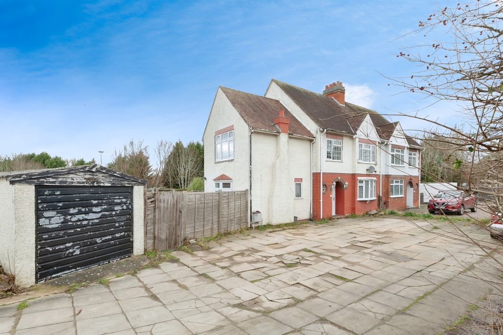 4 bed semi-detached house for saleWigston Road, Oadby, Leicester LE2