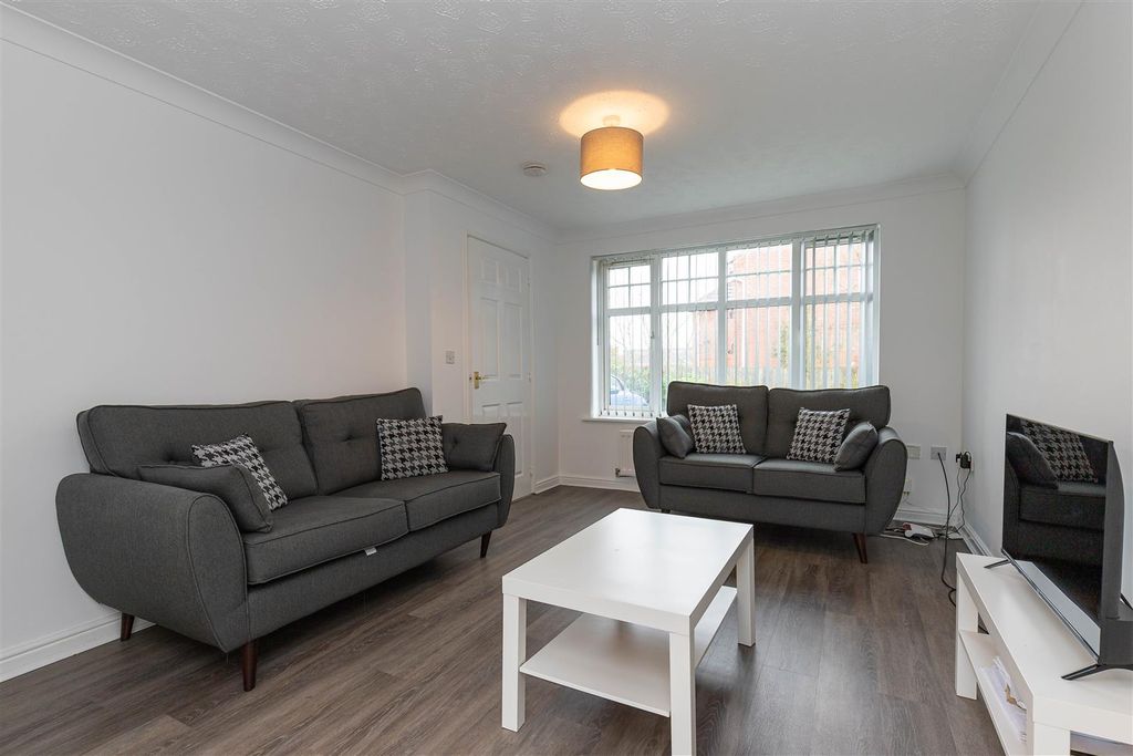 Additional image 3 of 4 bed detached house for saleWatermeadow Grove, Stoke-On-Trent ST1