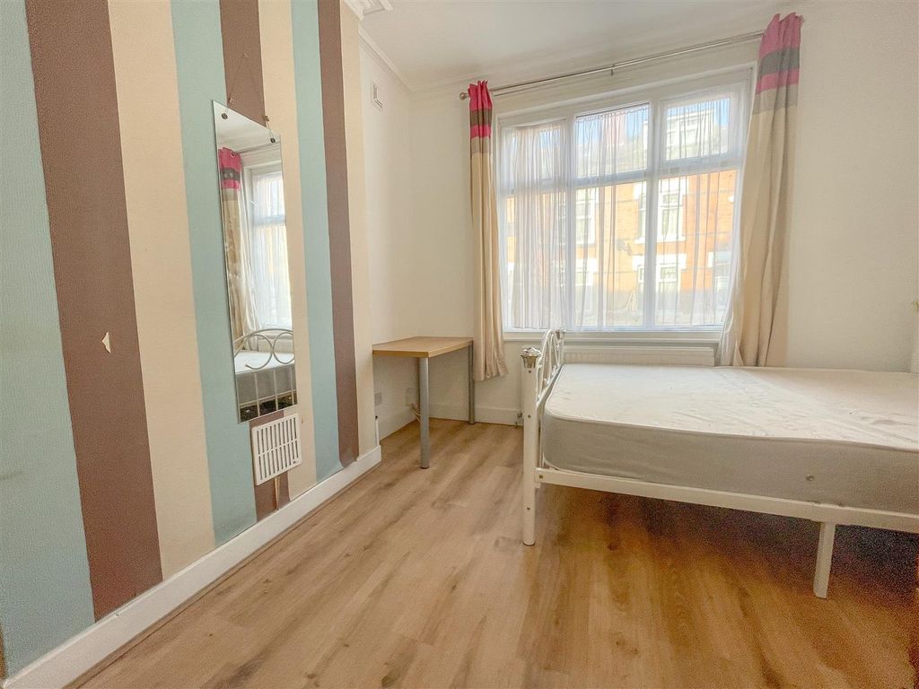 Additional image 2 of 3 bed terraced house for saleChaucer Street, Stoneygate, Leicester LE2