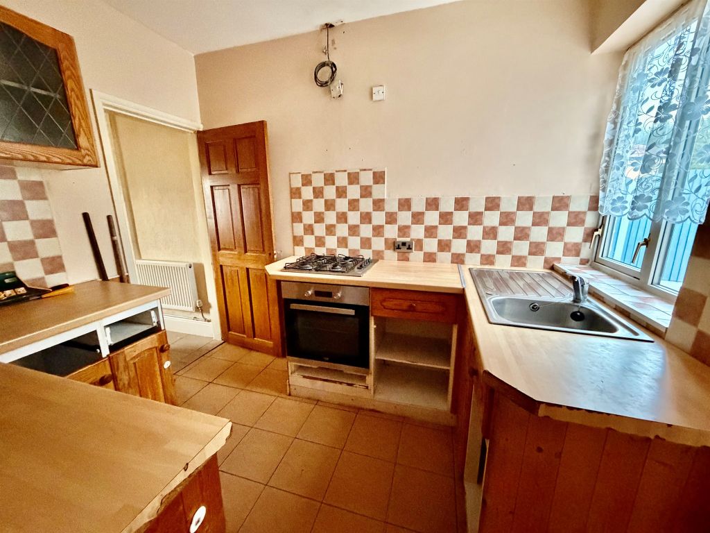 Additional image 5 of 3 bed semi-detached house for saleOxbarn Avenue, Bradmore, Wolverhampton WV3