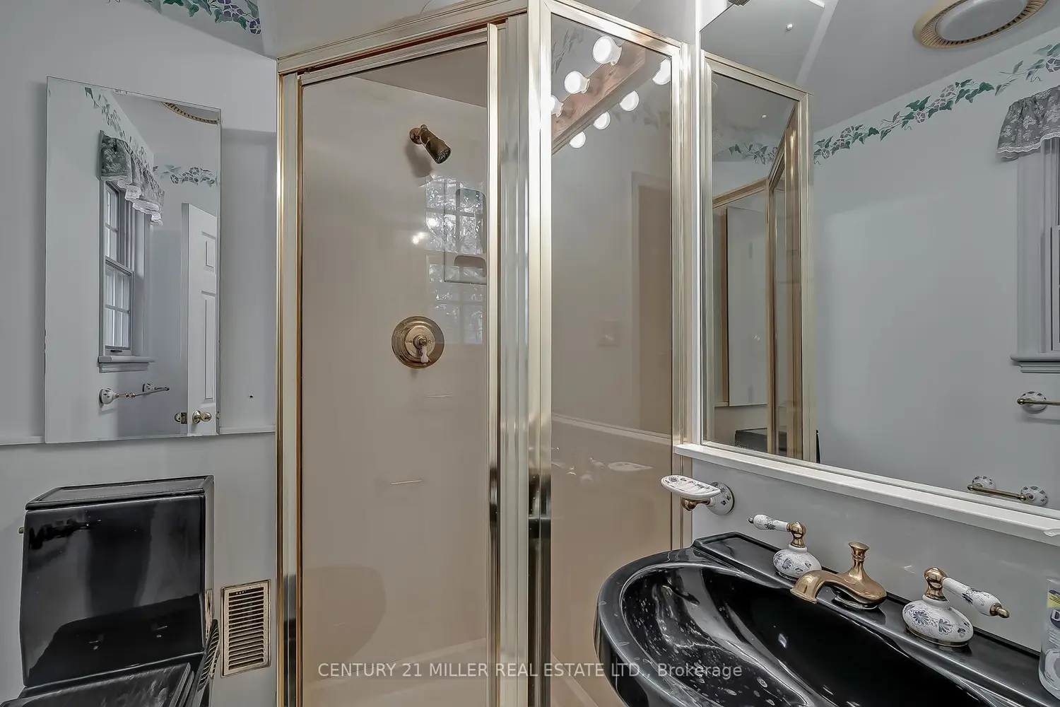 Additional image 18 of 1296 Cumnock Crescent