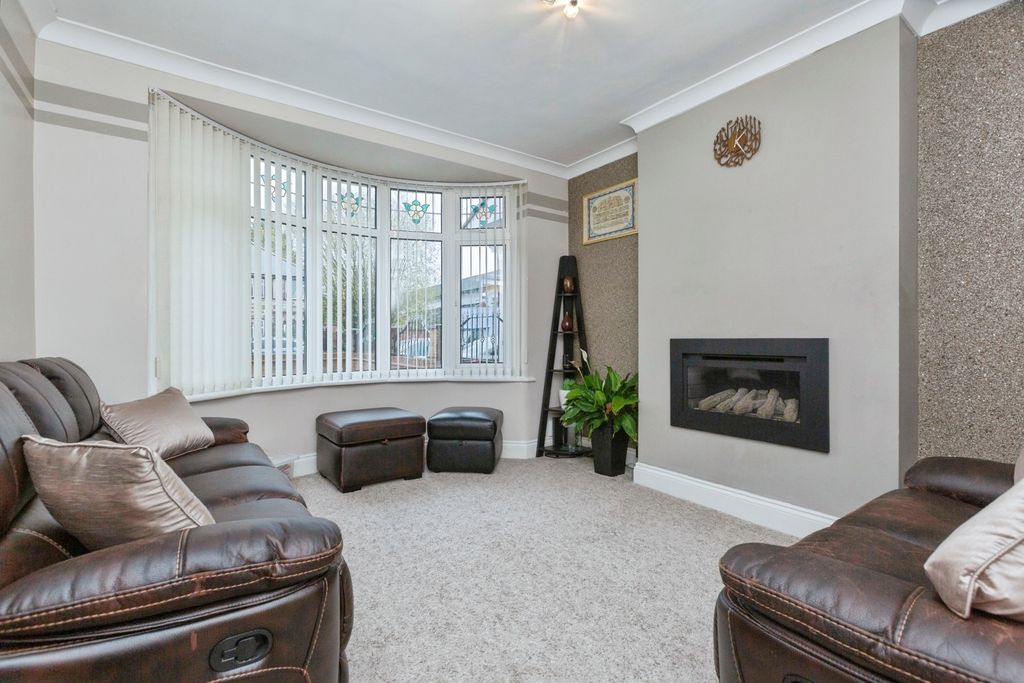 Additional image 2 of 5 bed semi-detached house for saleChesterfield Road, Leicester, Leicestershire LE5