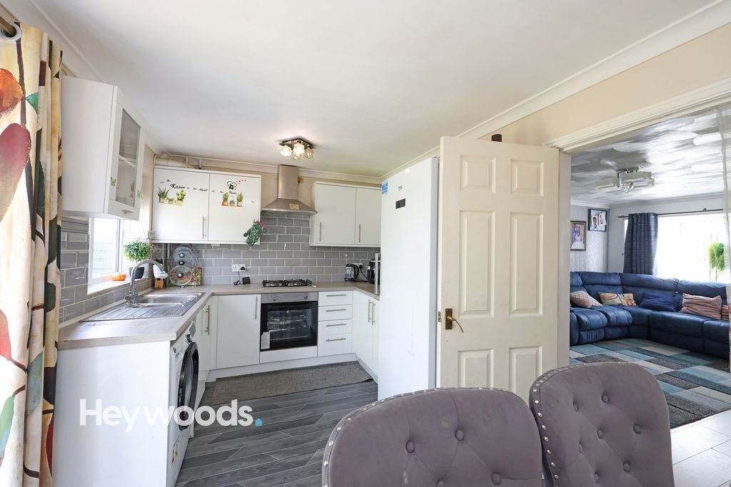 Additional image 4 of 3 bed detached house for saleMayer Avenue, Newcastle ST5