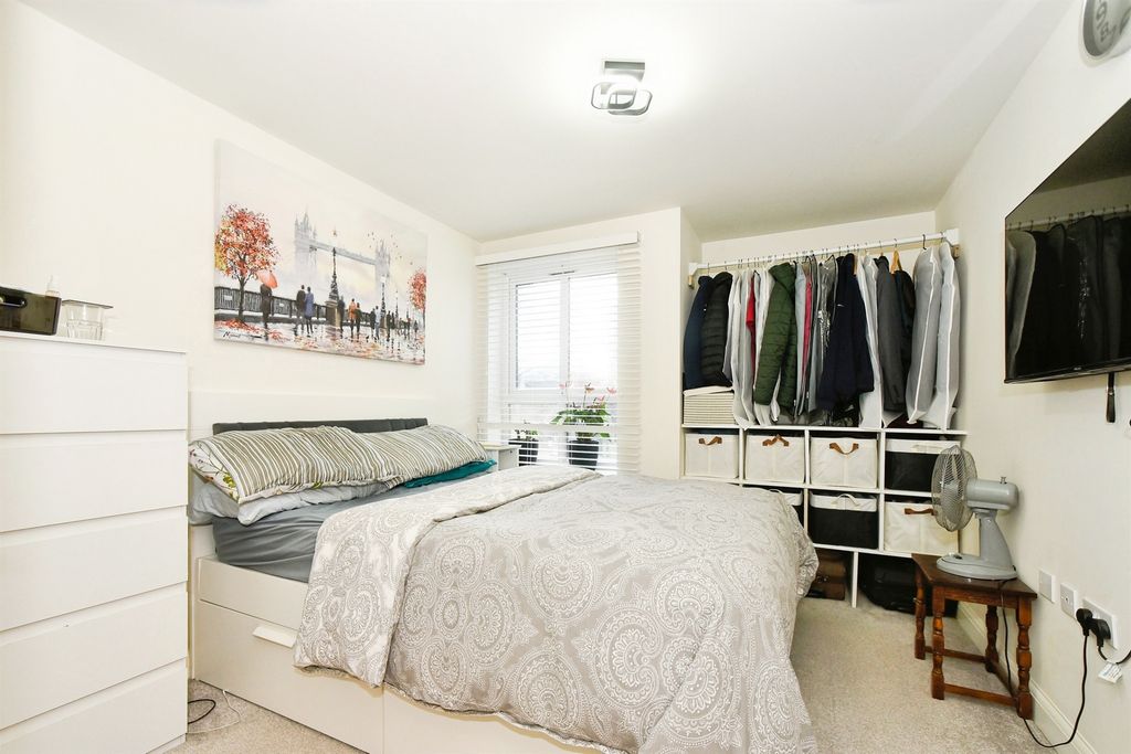 Additional image 7 of 2 bed flat for saleSemington Strand, Swindon SN1