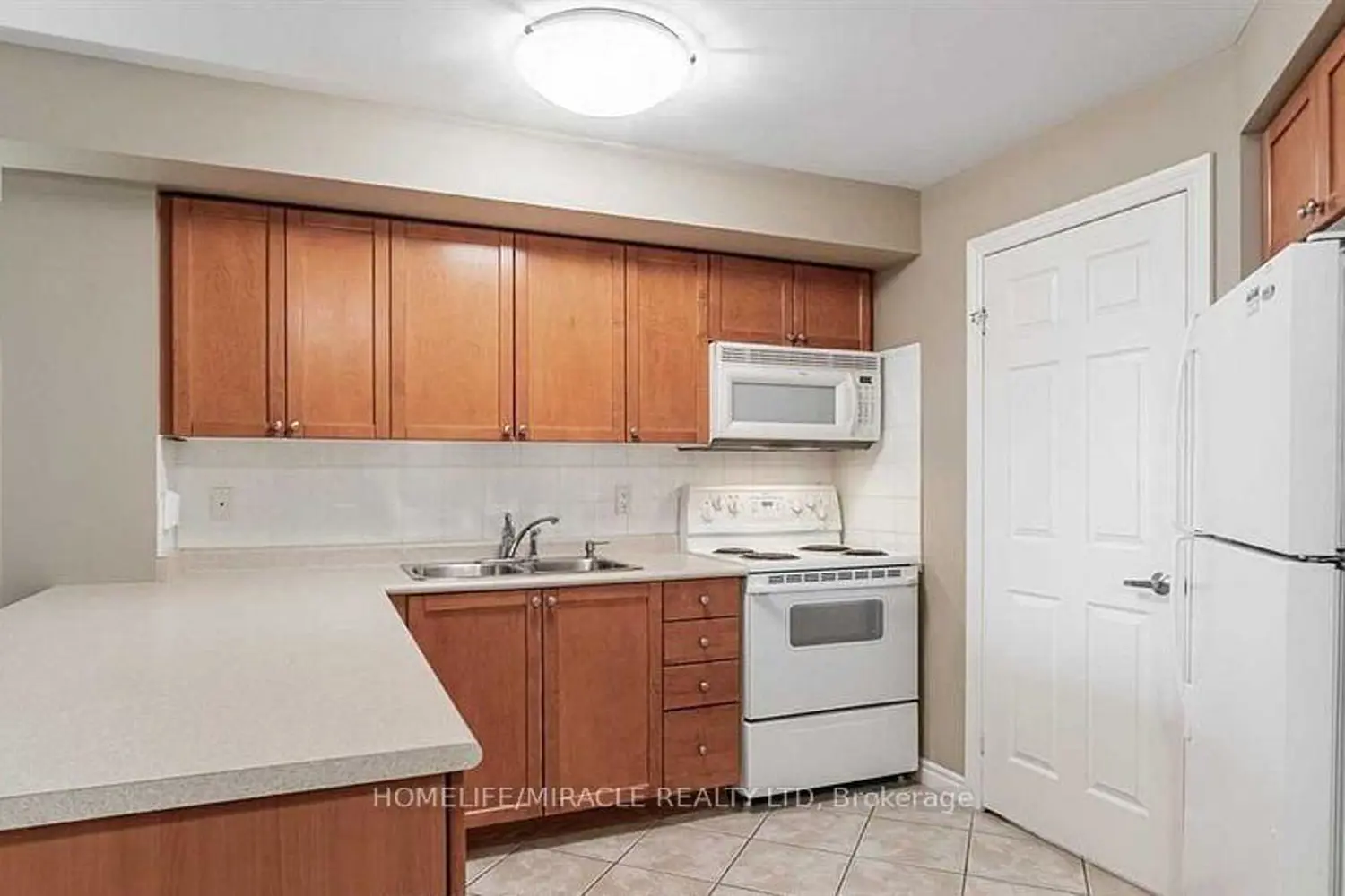 Additional image 9 of 3880 Duke Of York Boulevard 1401