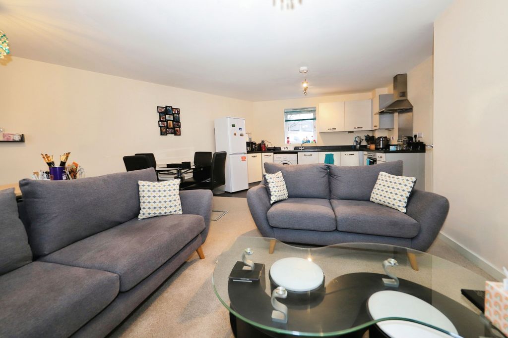 Additional image 6 of 2 bed flat for saleAkron Drive, Wolverhampton, West Midlands WV10