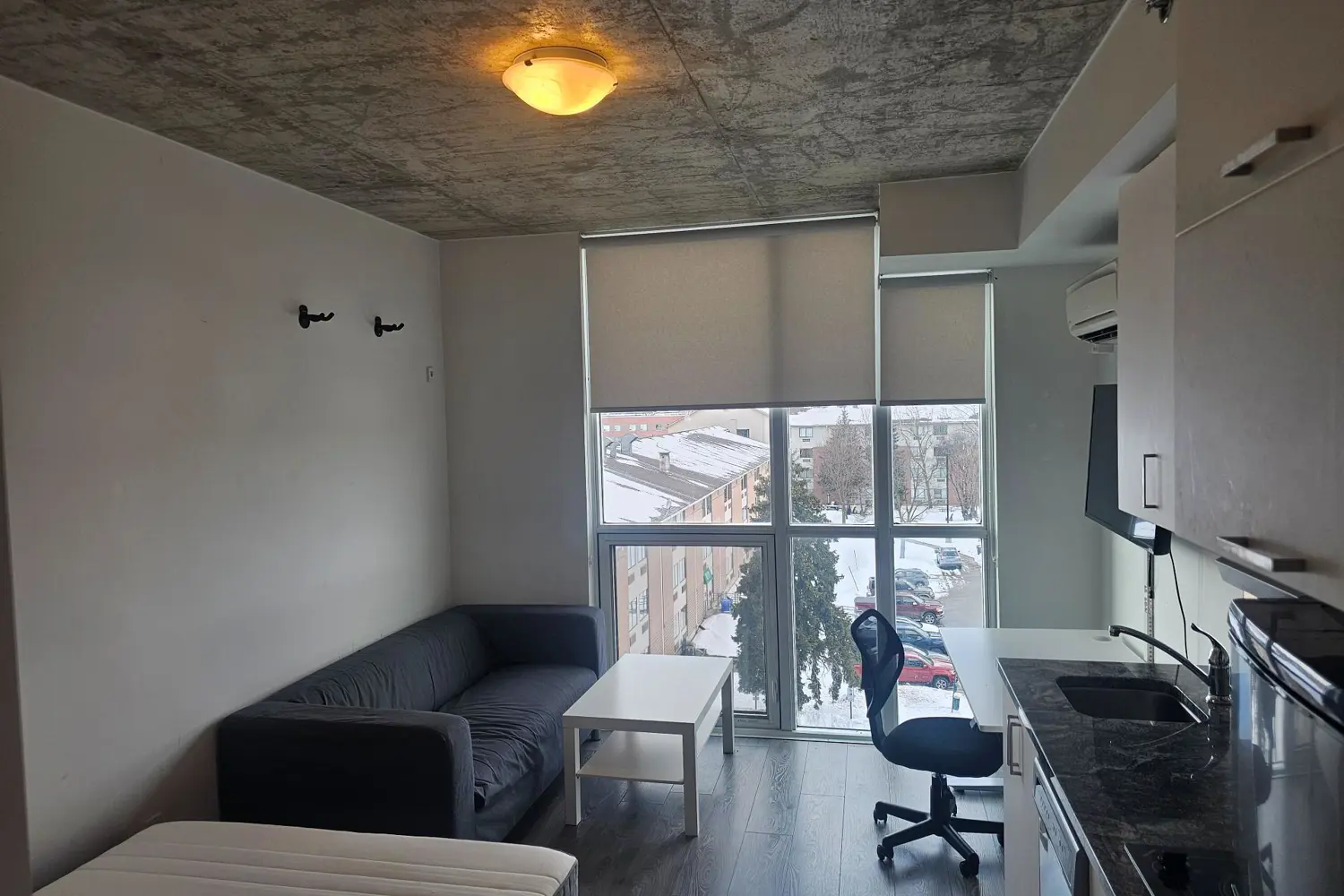 1900 Simcoe Street 523