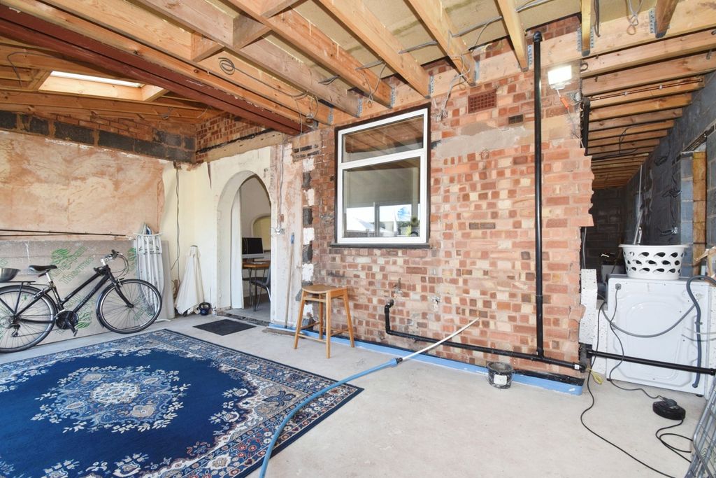 Additional image 18 of 3 bed semi-detached house for saleMere Road, Wigston, Leicestershire LE18