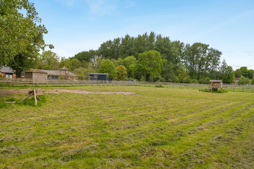 Additional image 18 of 7 bed detached house for saleWatergate Lane, Bulford, Salisbury SP4