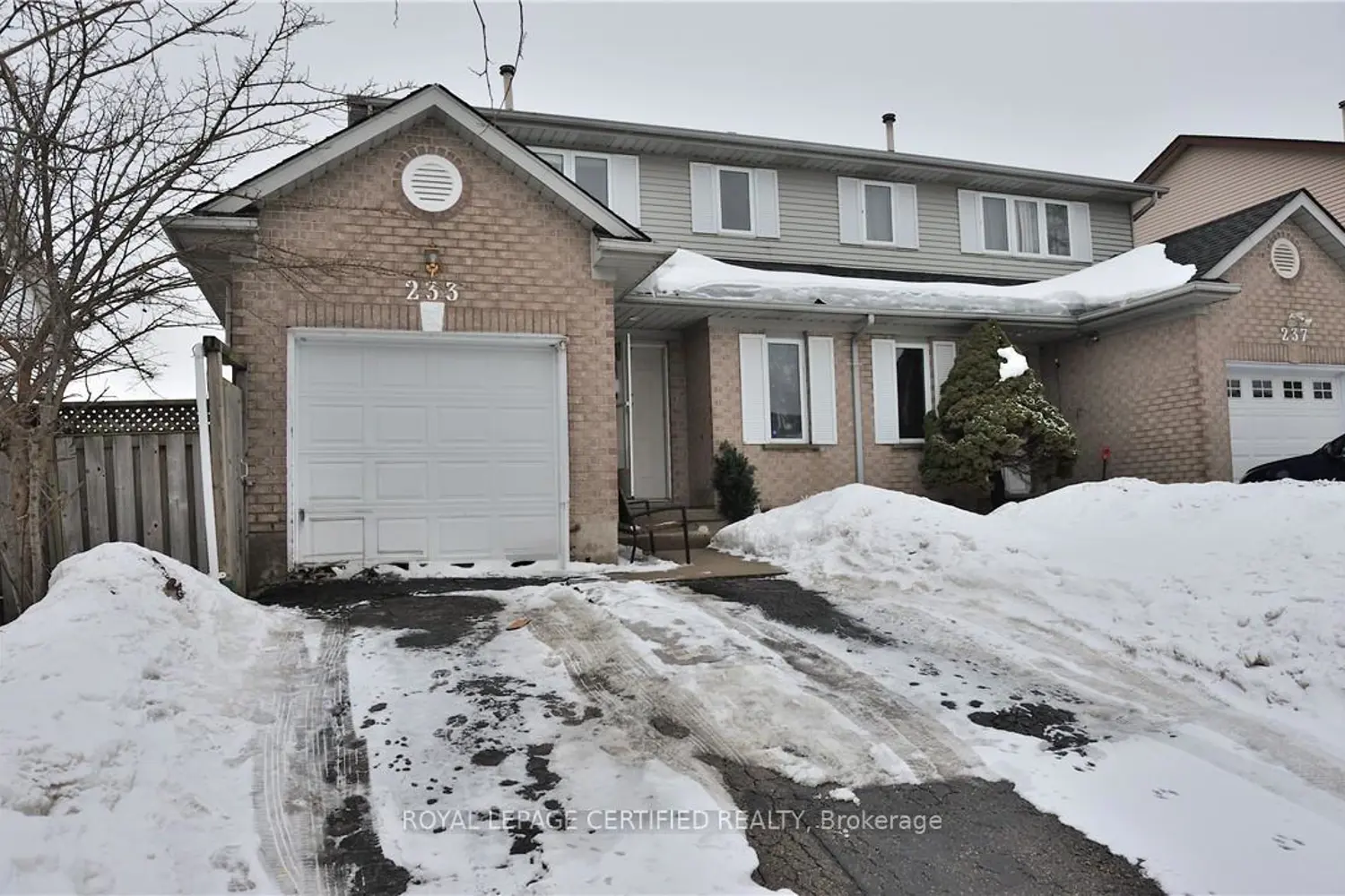 233 Benesfort Crescent