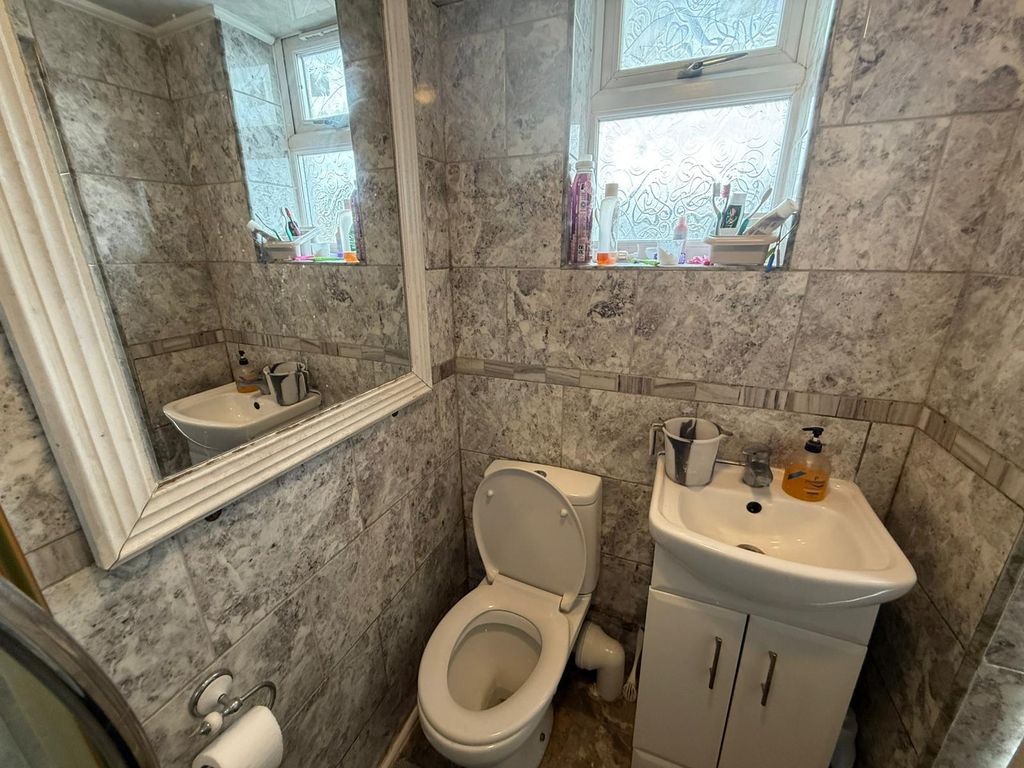 Additional image 12 of 3 bed semi-detached house for saleSt. Ives Road, Leicester LE4