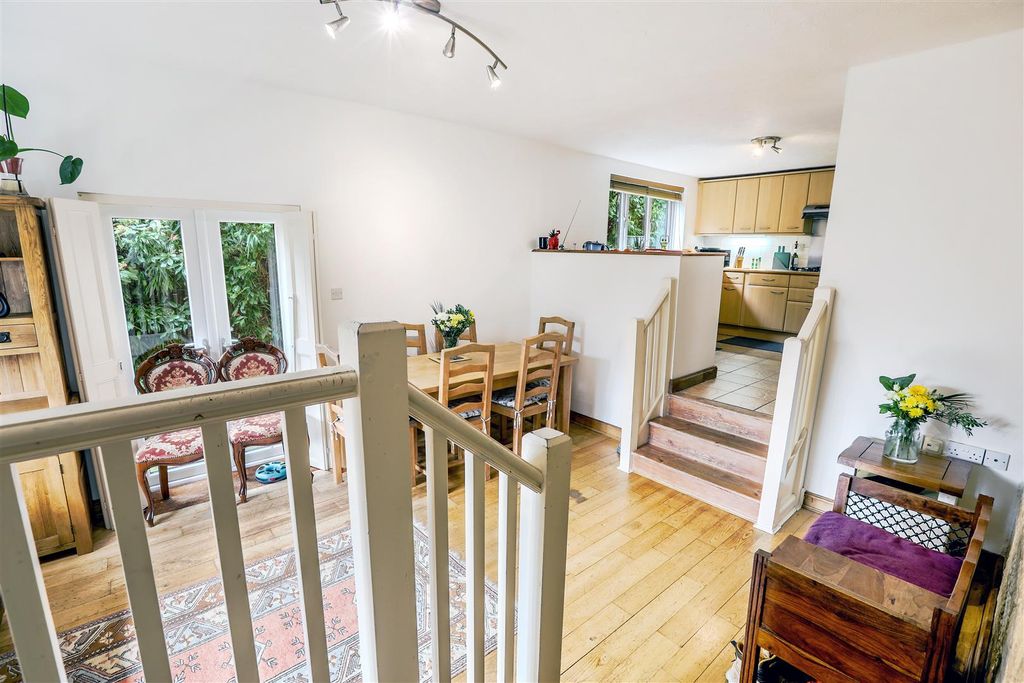 Additional image 3 of 5 bed semi-detached house for saleRoebuck Close, Royal Wootton Bassett SN4