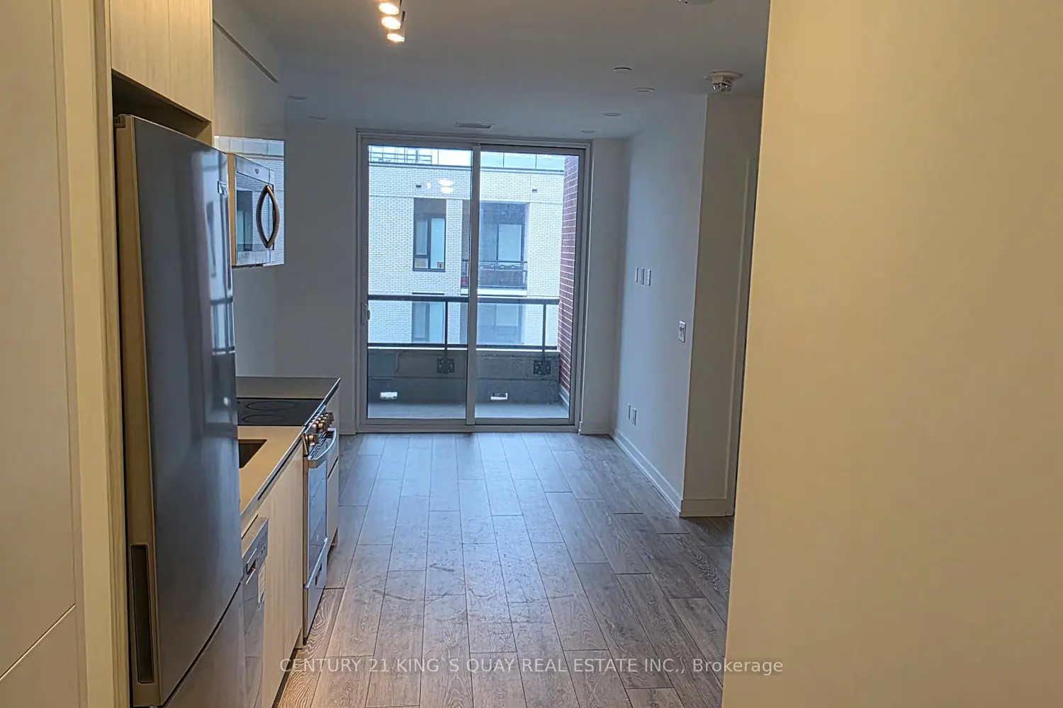 Additional image 6 of 3100 Keele Street 635